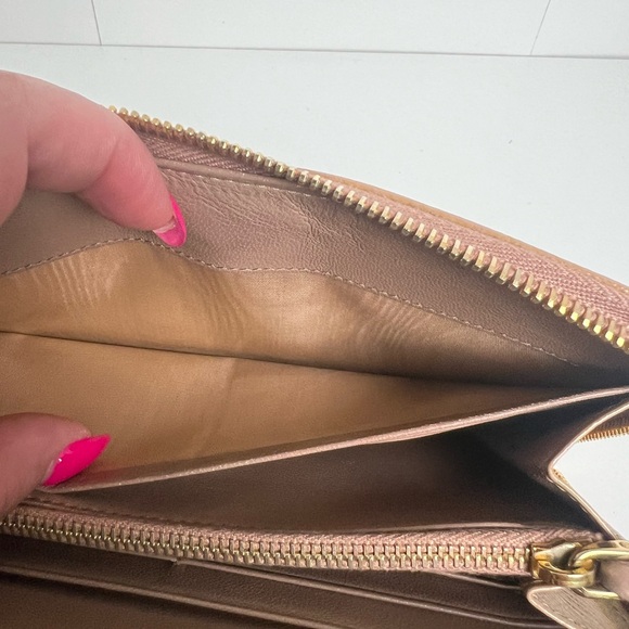 PRADA WALLET - Picture 8 of 8